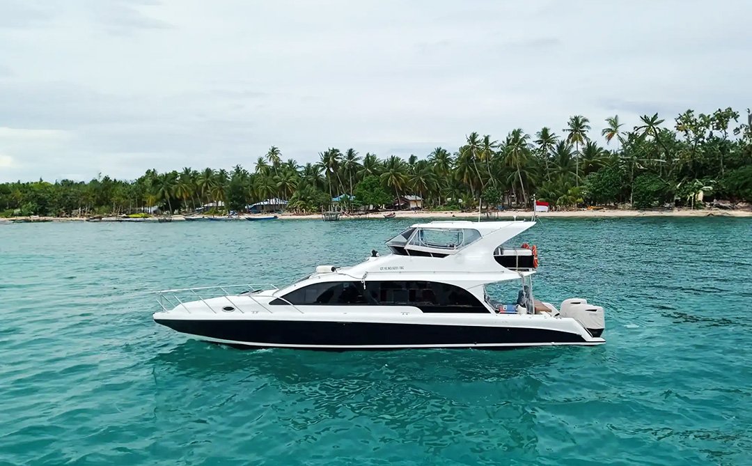 Private boat komodo Private boat komodo