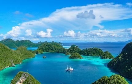 Tour to Raja Ampat Island From Sorong 6 Days 5 Nights
